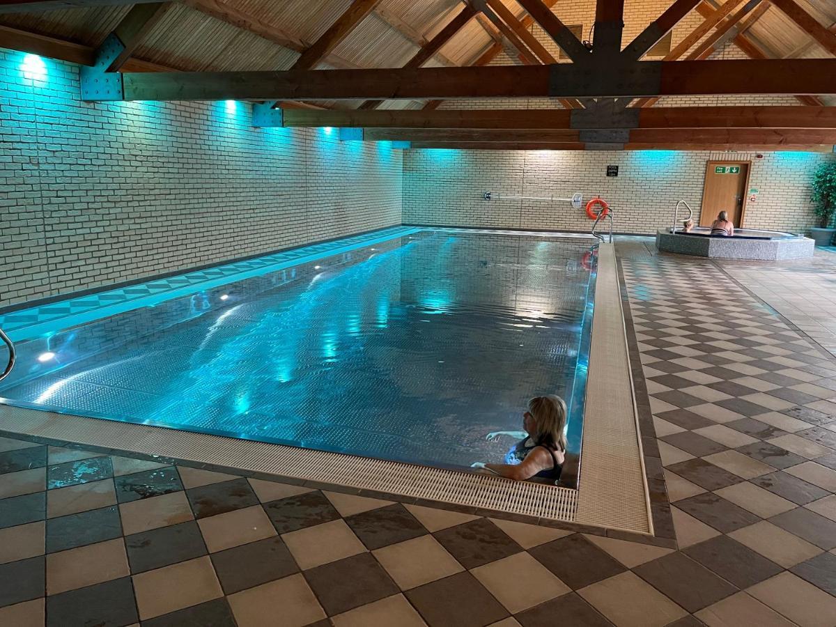 Oak Boutique Lodge Includes Hot Tub Air Con & Dog York Buitenkant foto