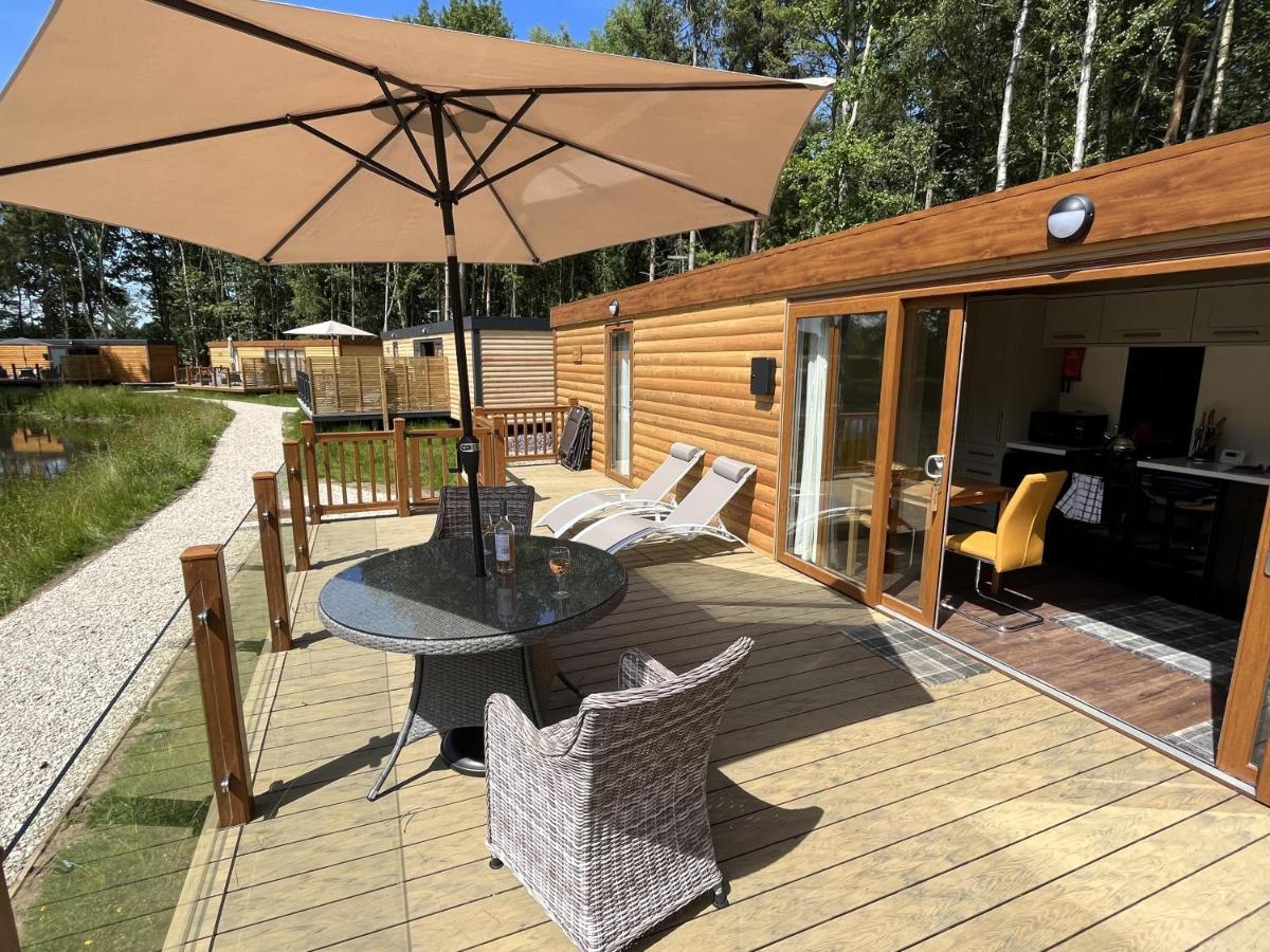 Oak Boutique Lodge Includes Hot Tub Air Con & Dog York Buitenkant foto