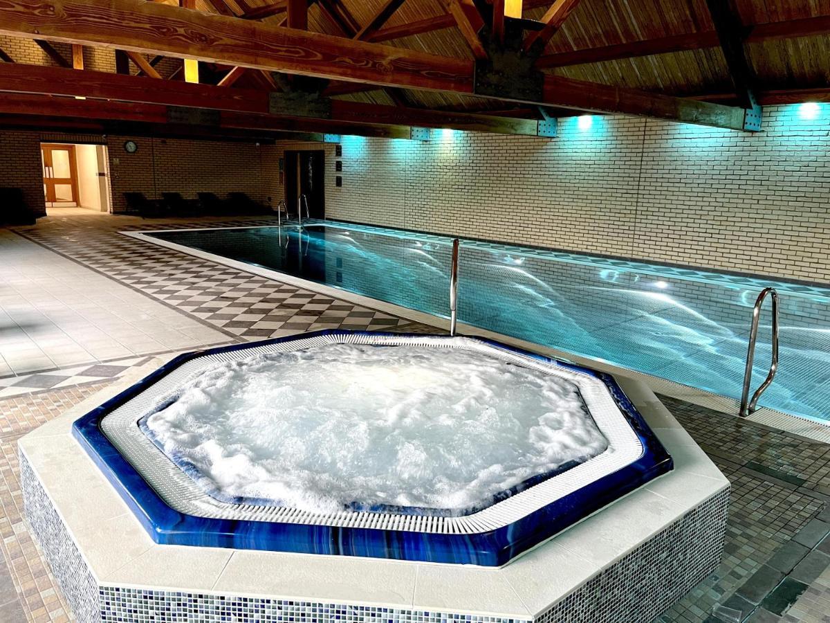 Oak Boutique Lodge Includes Hot Tub Air Con & Dog York Buitenkant foto
